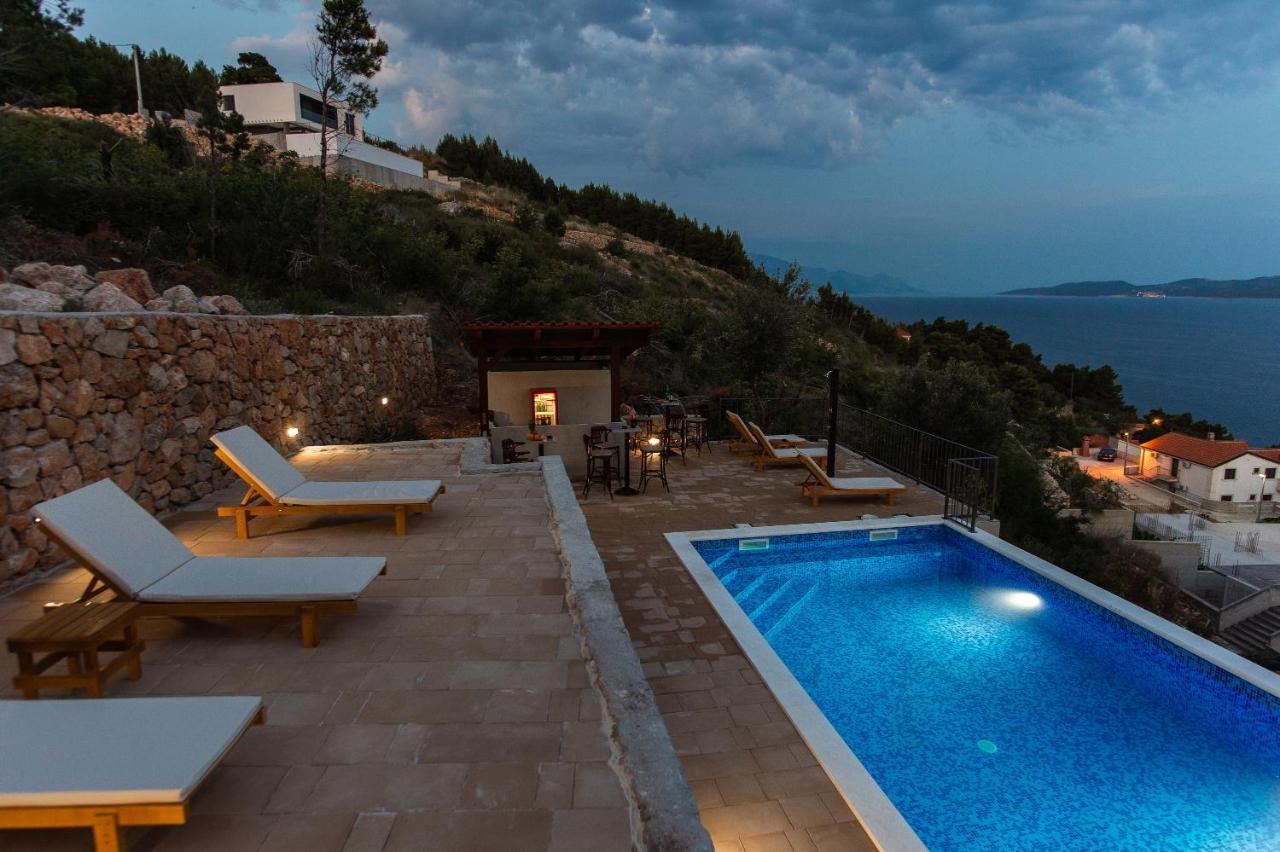 Exclusive Villa Almissa With Swimming Pool And Sea View Lokva Rogoznica Extérieur photo