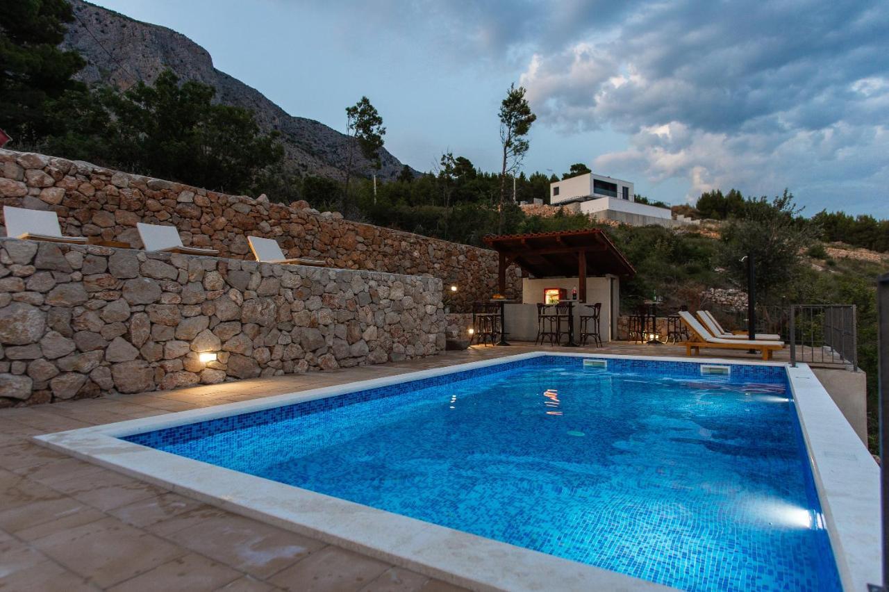Exclusive Villa Almissa With Swimming Pool And Sea View Lokva Rogoznica Extérieur photo