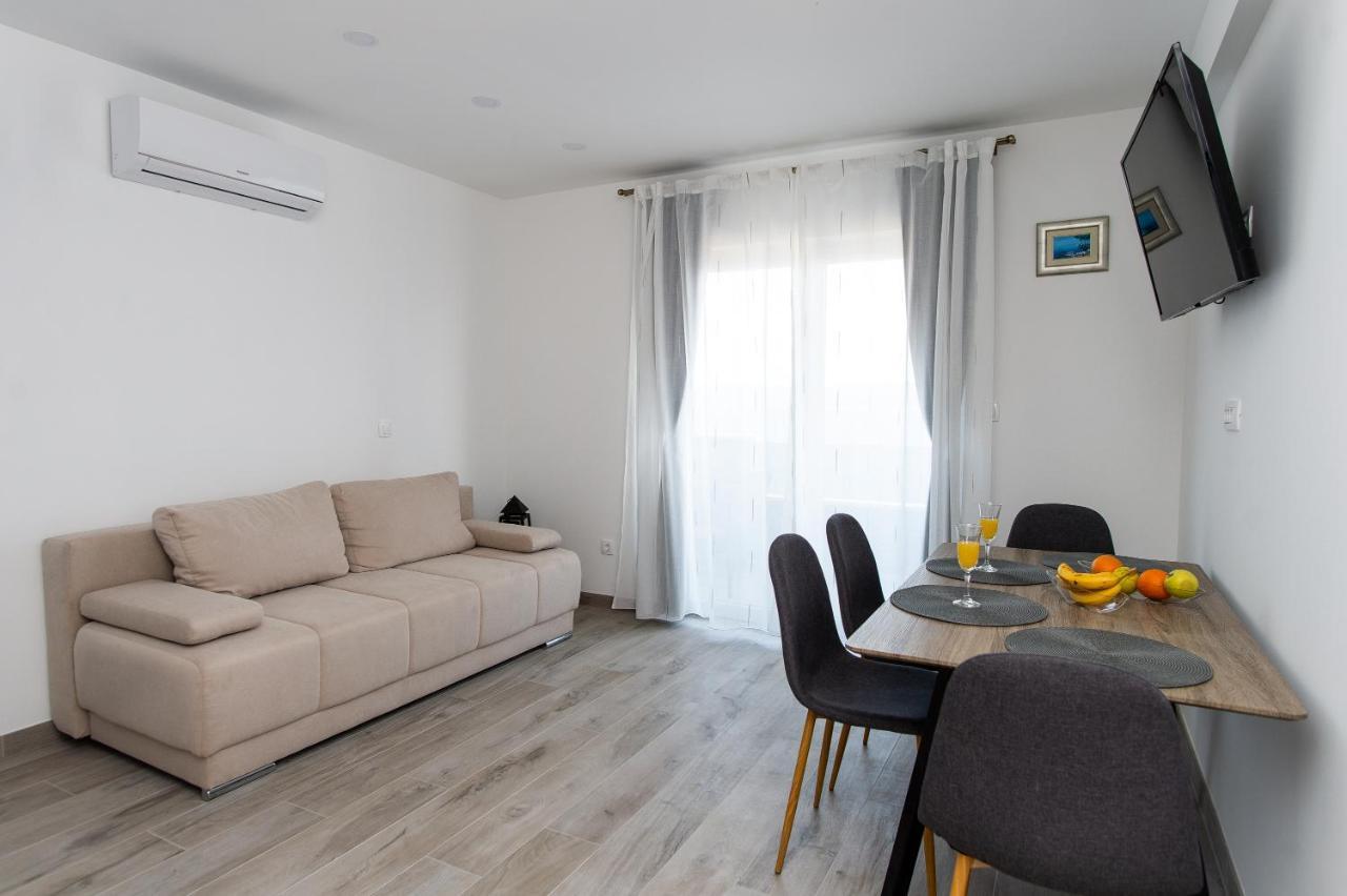 Exclusive Villa Almissa With Swimming Pool And Sea View Lokva Rogoznica Extérieur photo