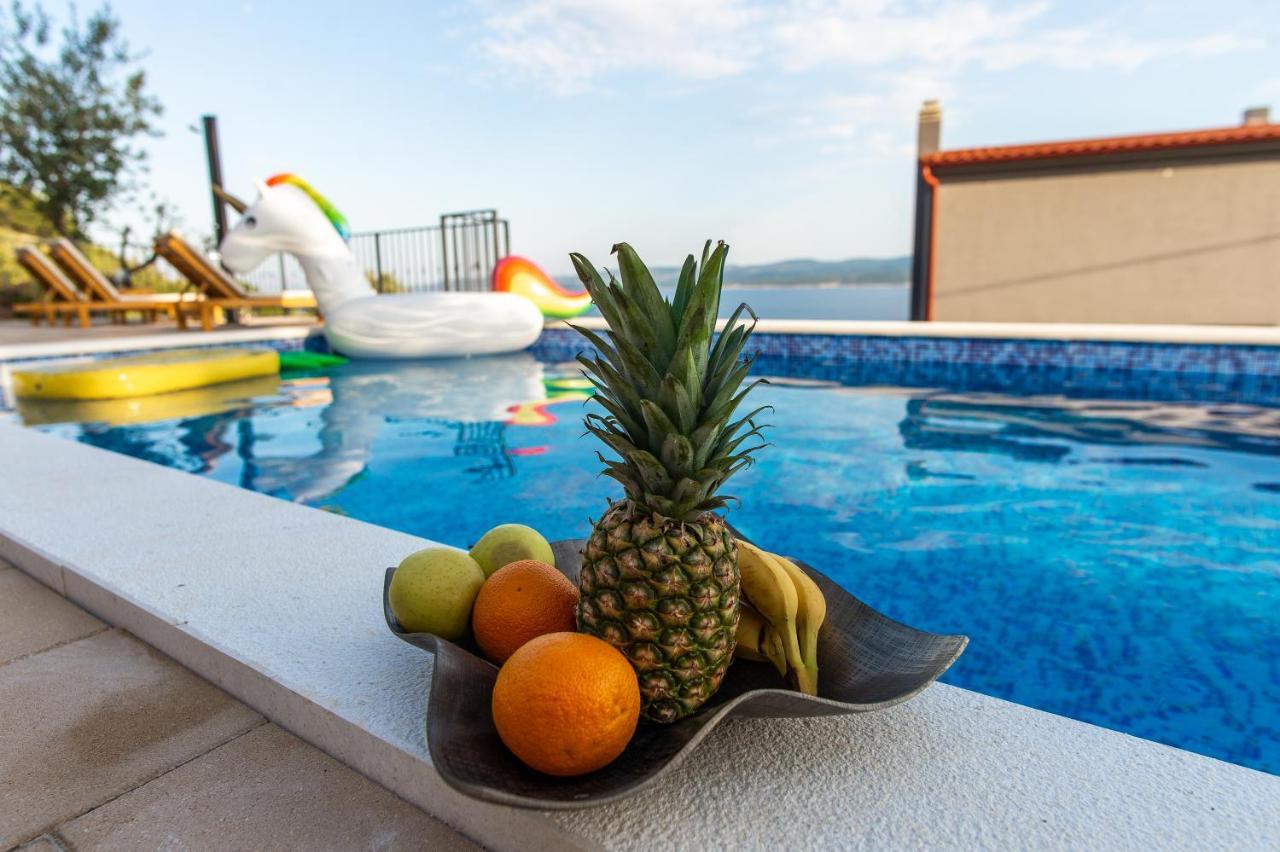 Exclusive Villa Almissa With Swimming Pool And Sea View Lokva Rogoznica Extérieur photo