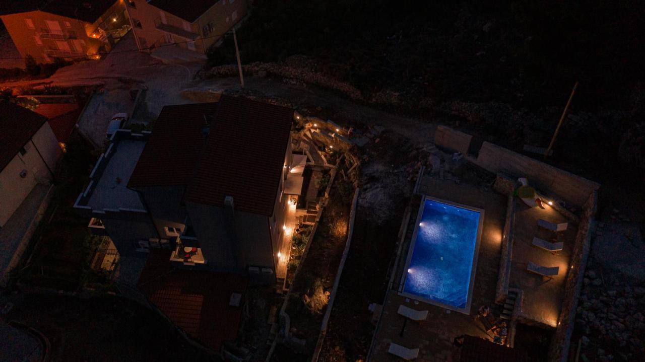 Exclusive Villa Almissa With Swimming Pool And Sea View Lokva Rogoznica Extérieur photo