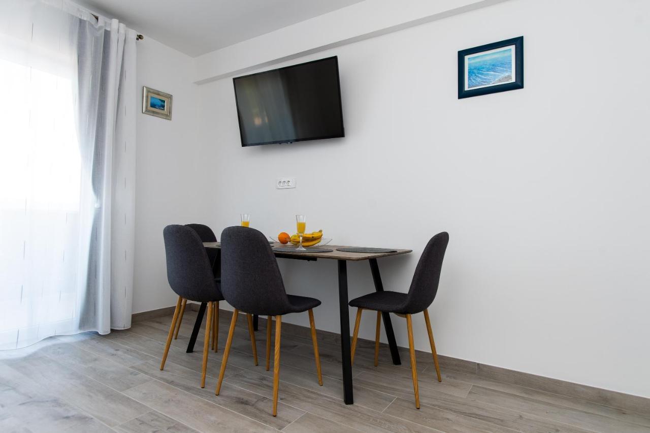Exclusive Villa Almissa With Swimming Pool And Sea View Lokva Rogoznica Extérieur photo