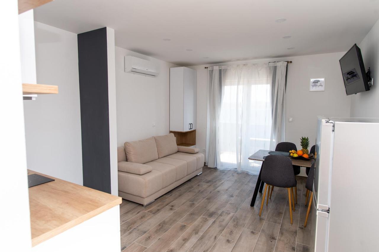 Exclusive Villa Almissa With Swimming Pool And Sea View Lokva Rogoznica Extérieur photo