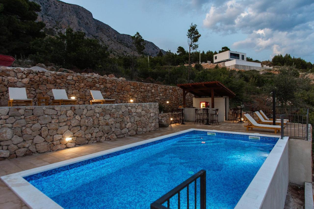 Exclusive Villa Almissa With Swimming Pool And Sea View Lokva Rogoznica Extérieur photo
