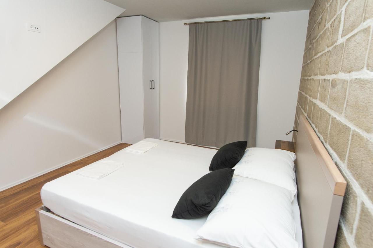 Exclusive Villa Almissa With Swimming Pool And Sea View Lokva Rogoznica Extérieur photo